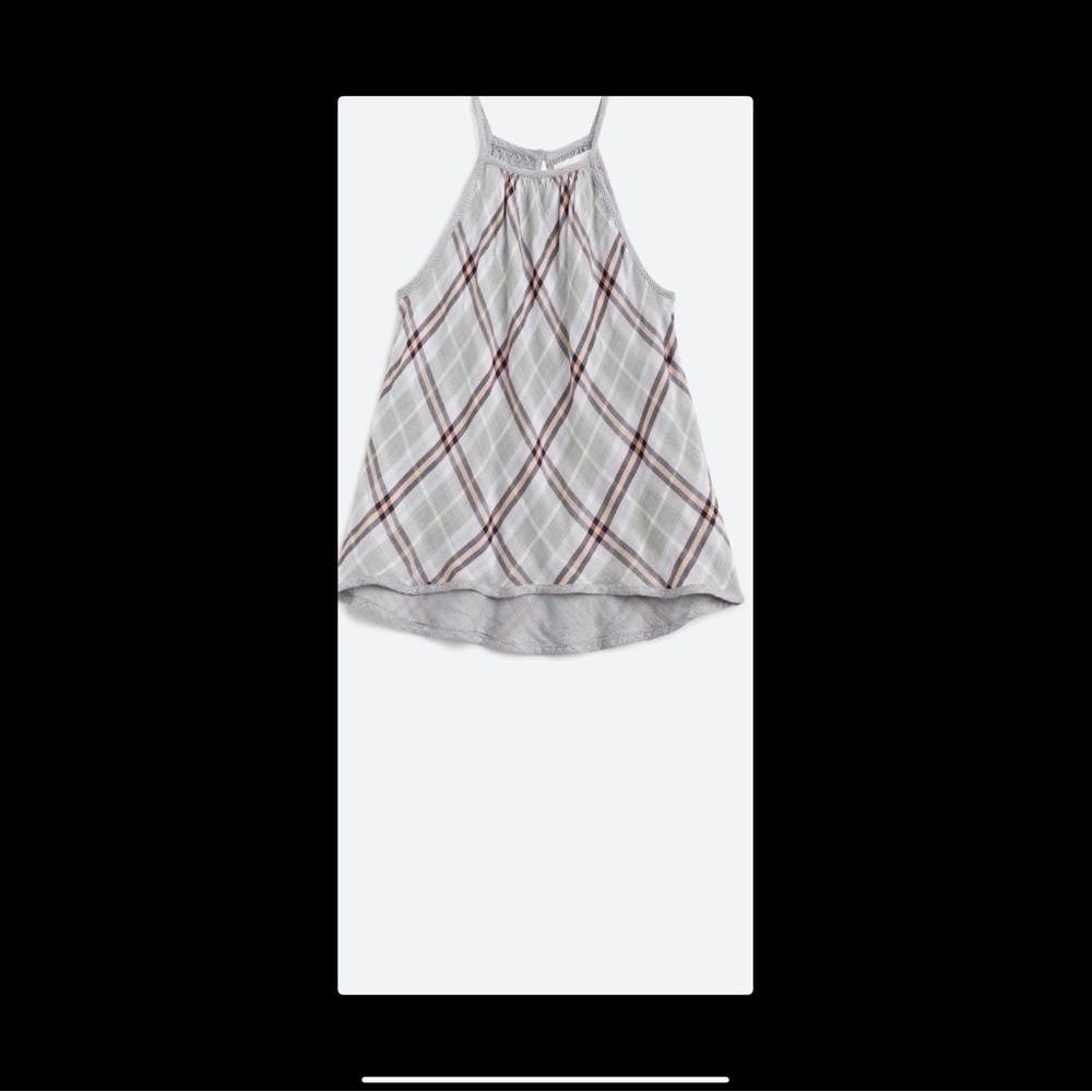 Bella Dahl | Kia Halter top. Soft and loosely fitting.